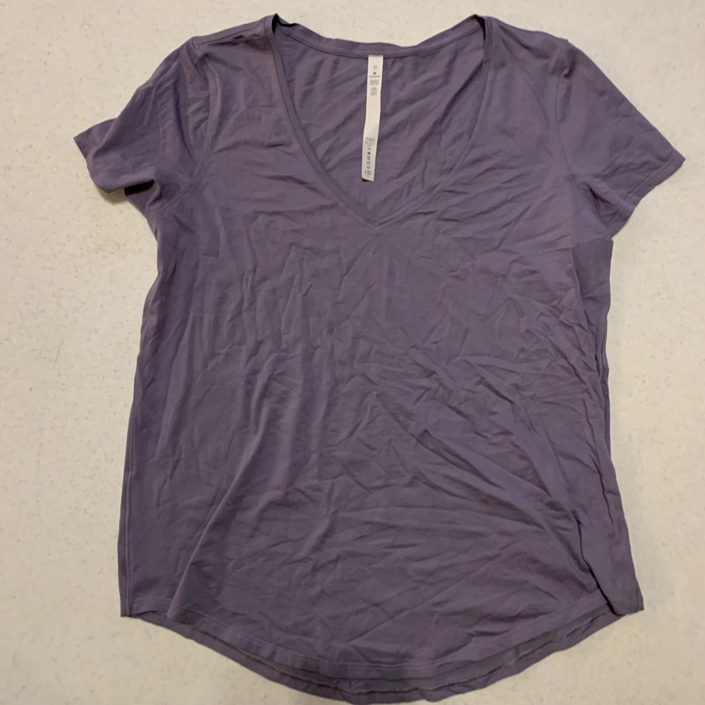 Lululemon tee